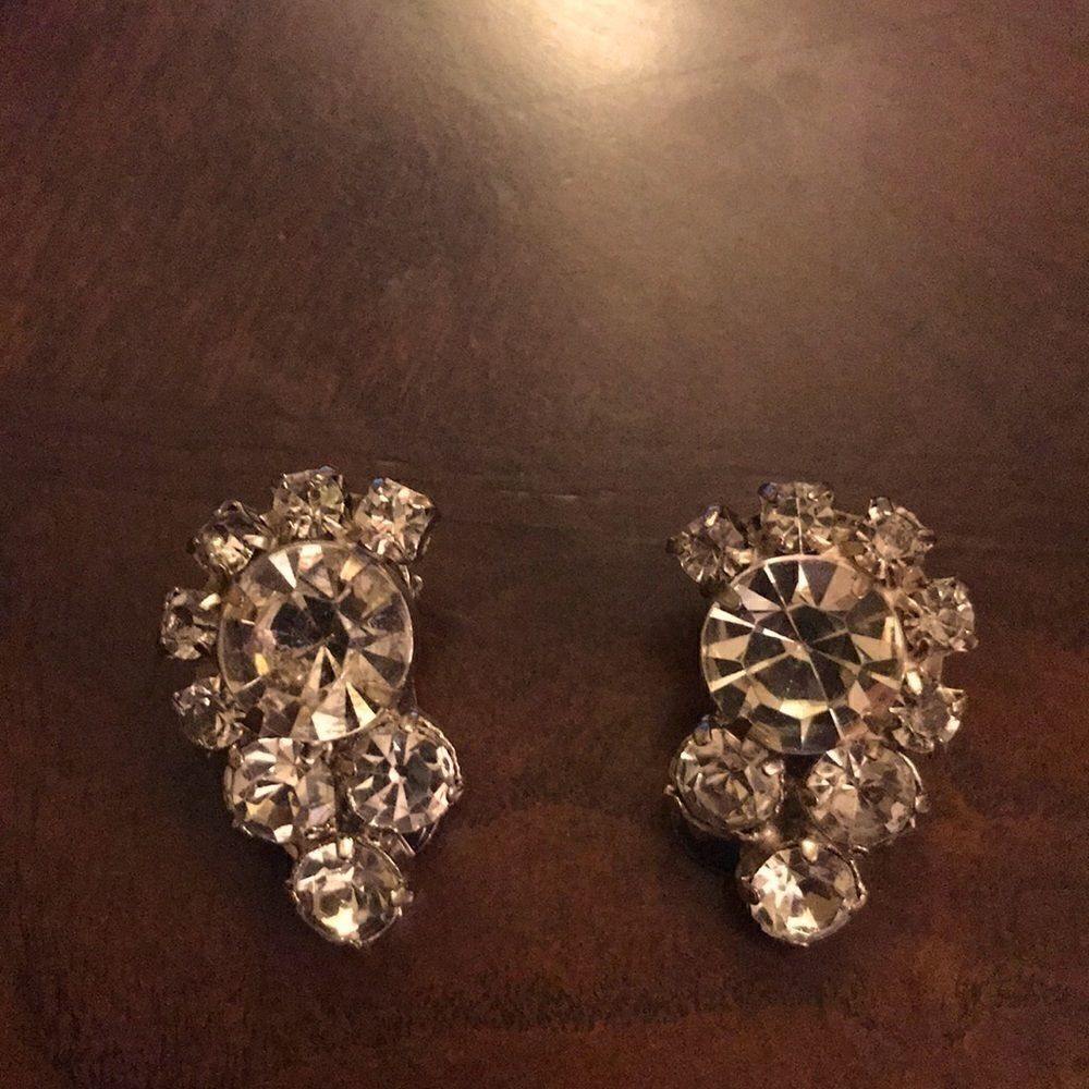 Vintage clip on crystal earrings